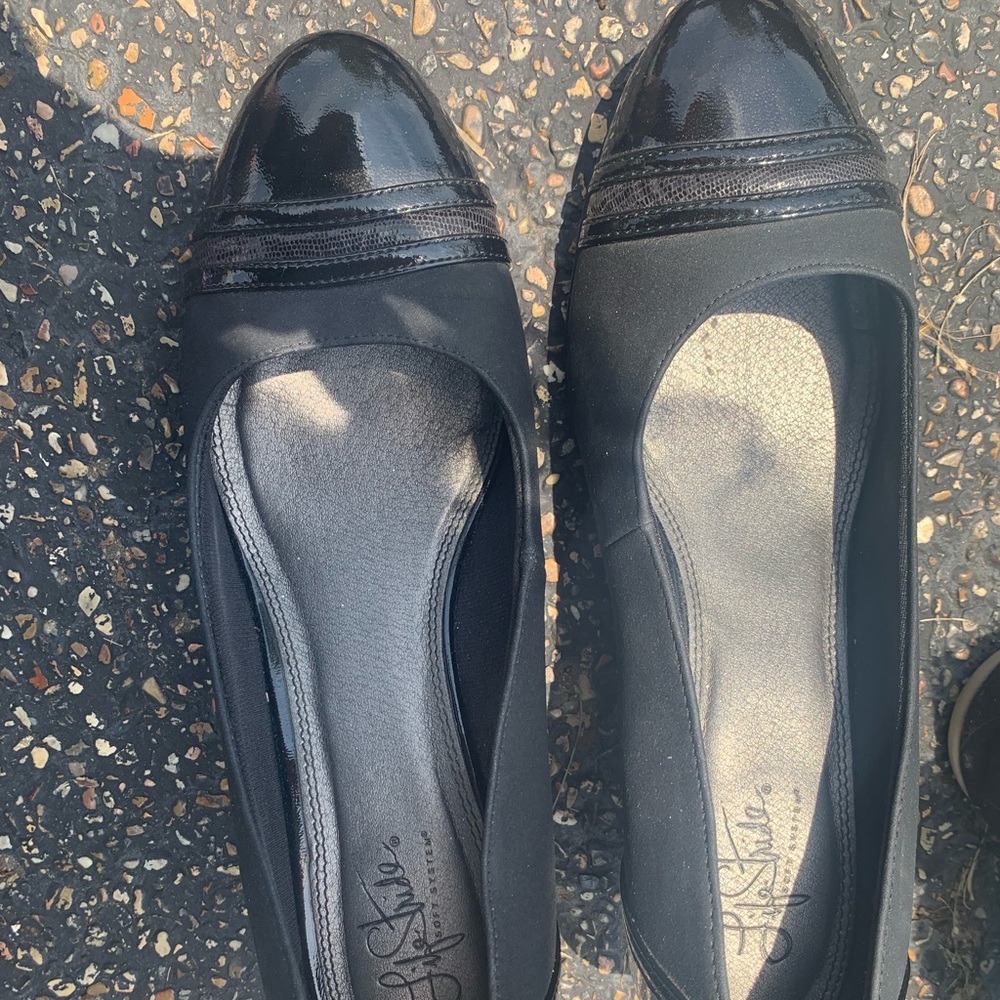Women’s shoes